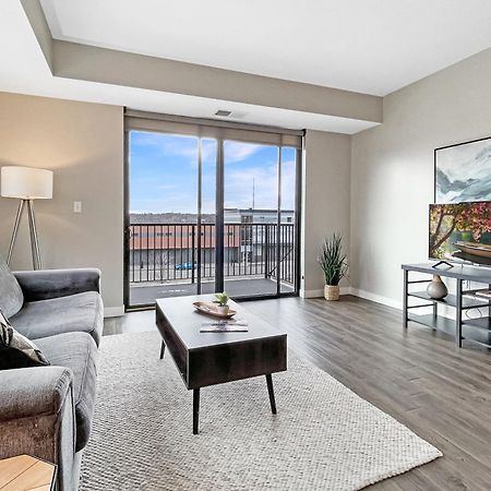 Appartamento Large Downtown 2Br -Hot Tub-Downtown! Des Moines Esterno foto
