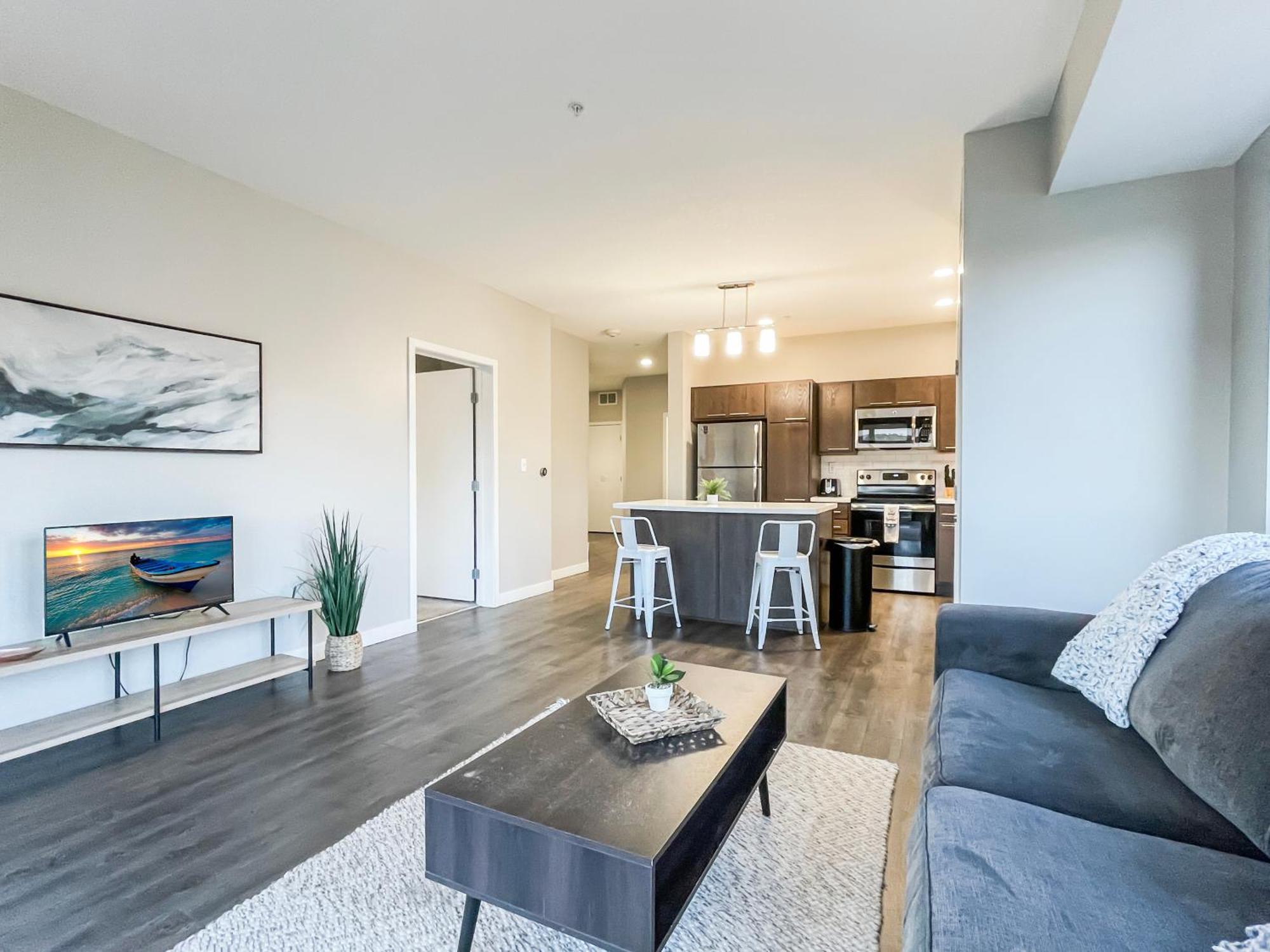 Appartamento Large Downtown 2Br -Hot Tub-Downtown! Des Moines Esterno foto